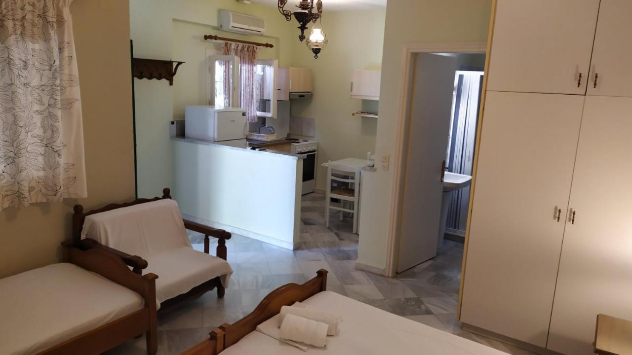 Grivas Apartments Sívota Rum bild